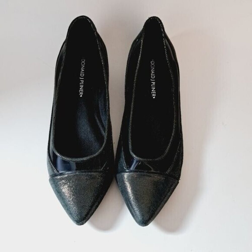 Donald J.Pliner Nevina Pointed Leather Metallic Flats Size 6.5